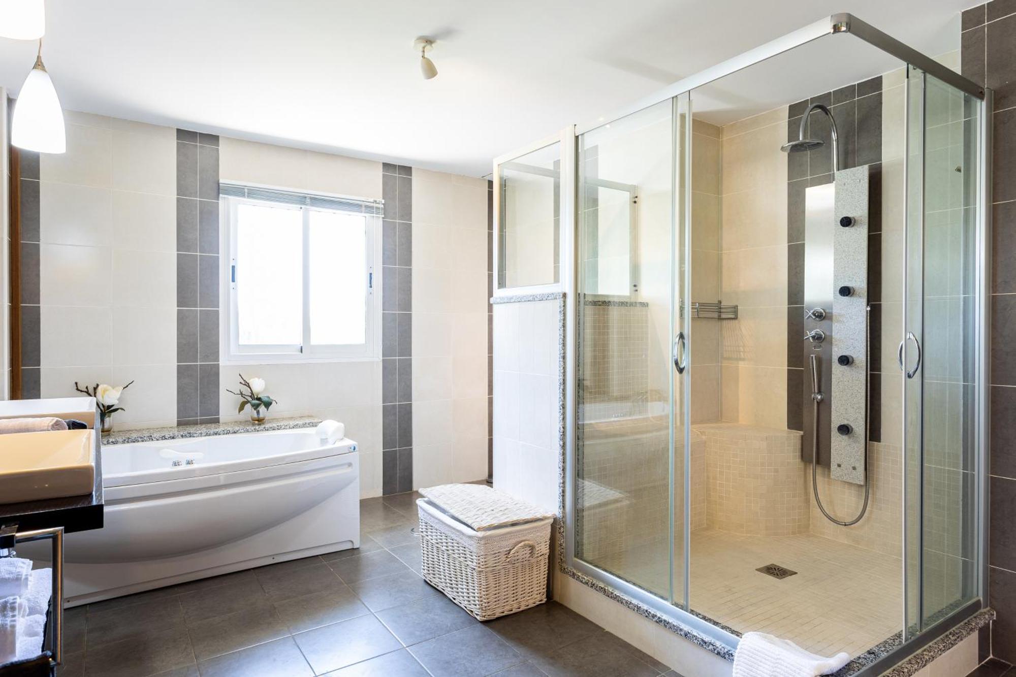 Villa La Vista - Family Friendly Private Pool, Bbq, Sauna Benalmadena